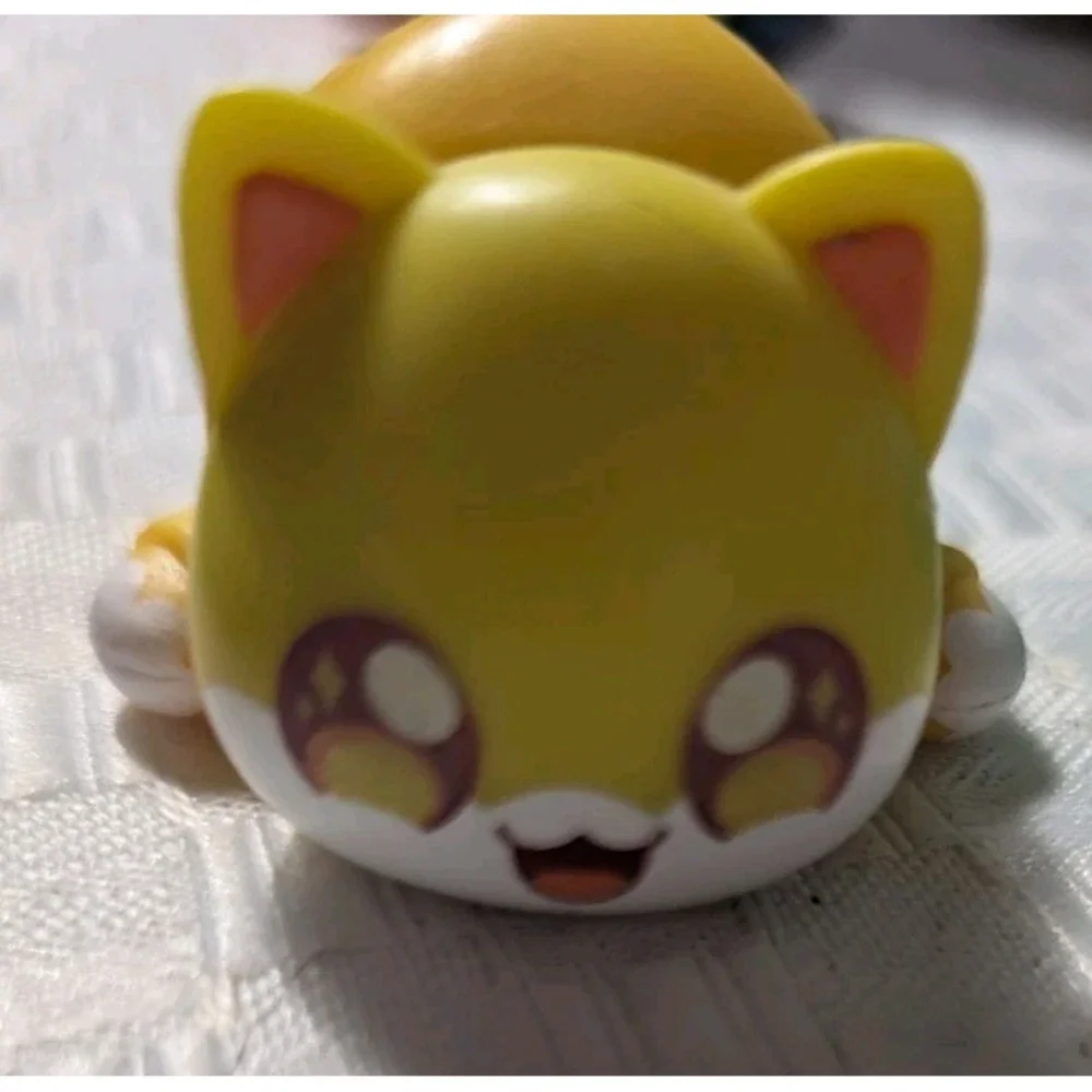 Aphmau Mystery MeeMeows Mini Figures Lot of 5 - Includes 3 GLOW IN THE DARK